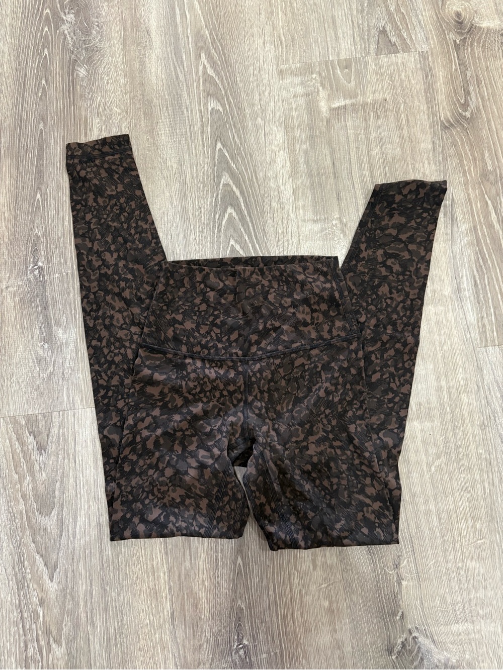 Lululemon like new Brown Black Leopard Print High-Waist Leggings